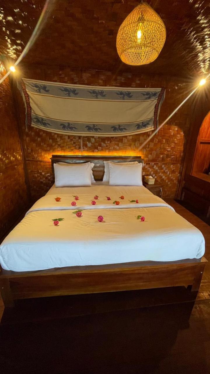 Three Queen Villa And Homestay 와이카부박 외부 사진