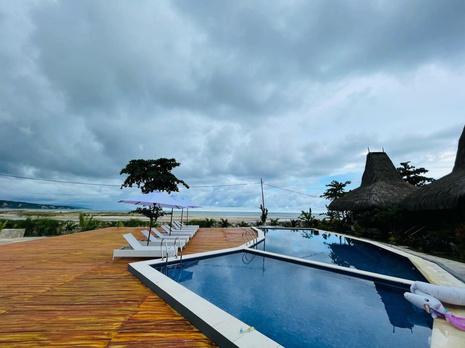 Three Queen Villa And Homestay 와이카부박 외부 사진