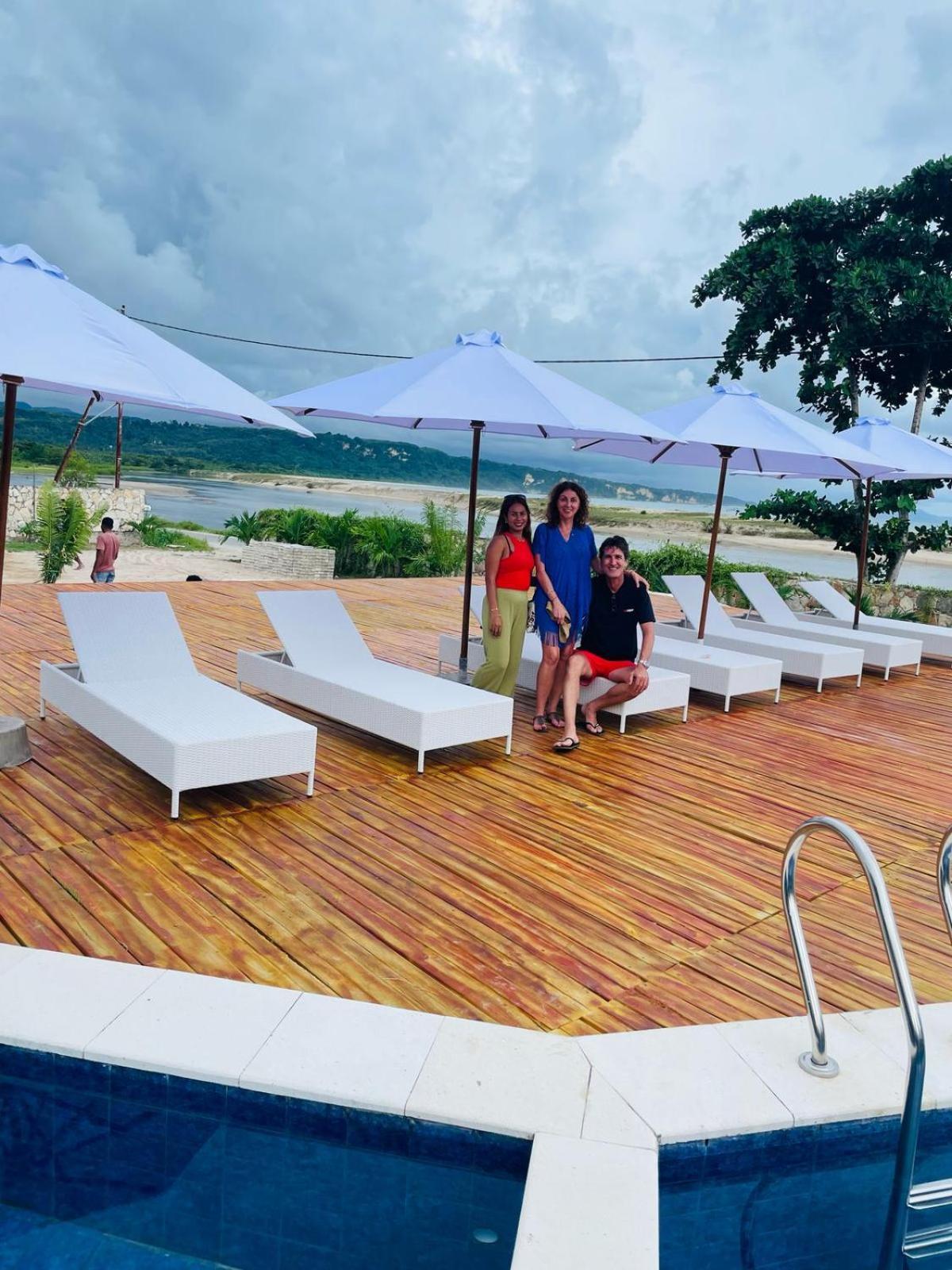 Three Queen Villa And Homestay 와이카부박 외부 사진